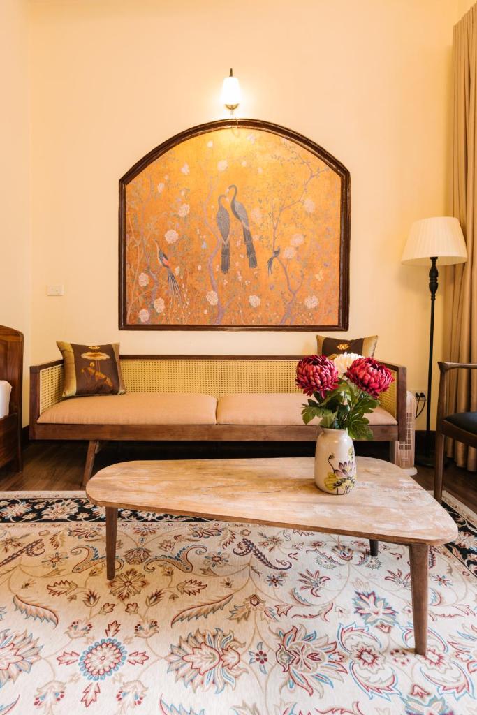 Duplex apartment 106m2 3 rooms with balcony in the center of the old town