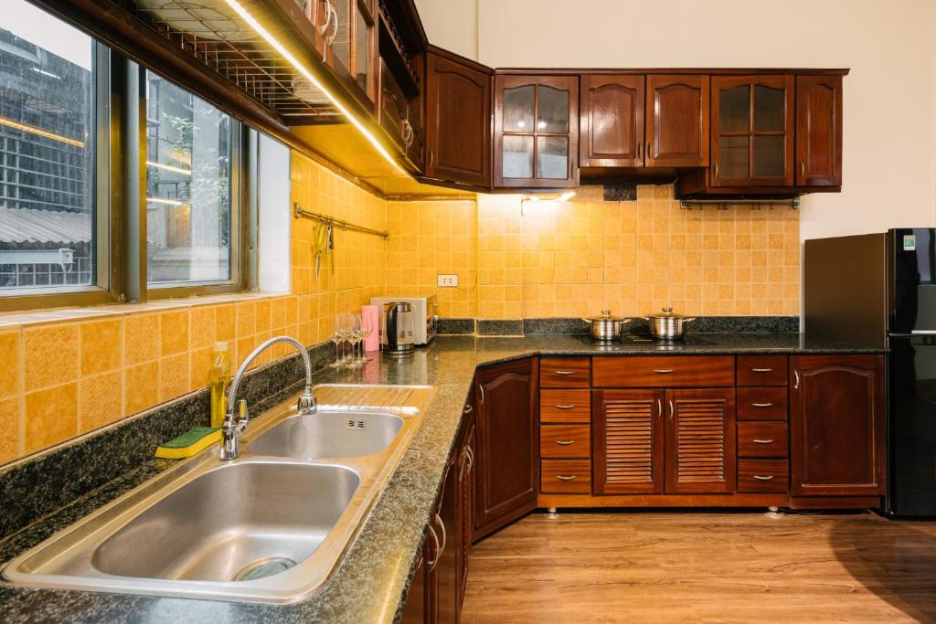 Duplex apartment 106m2 3 rooms with balcony in the center of the old town