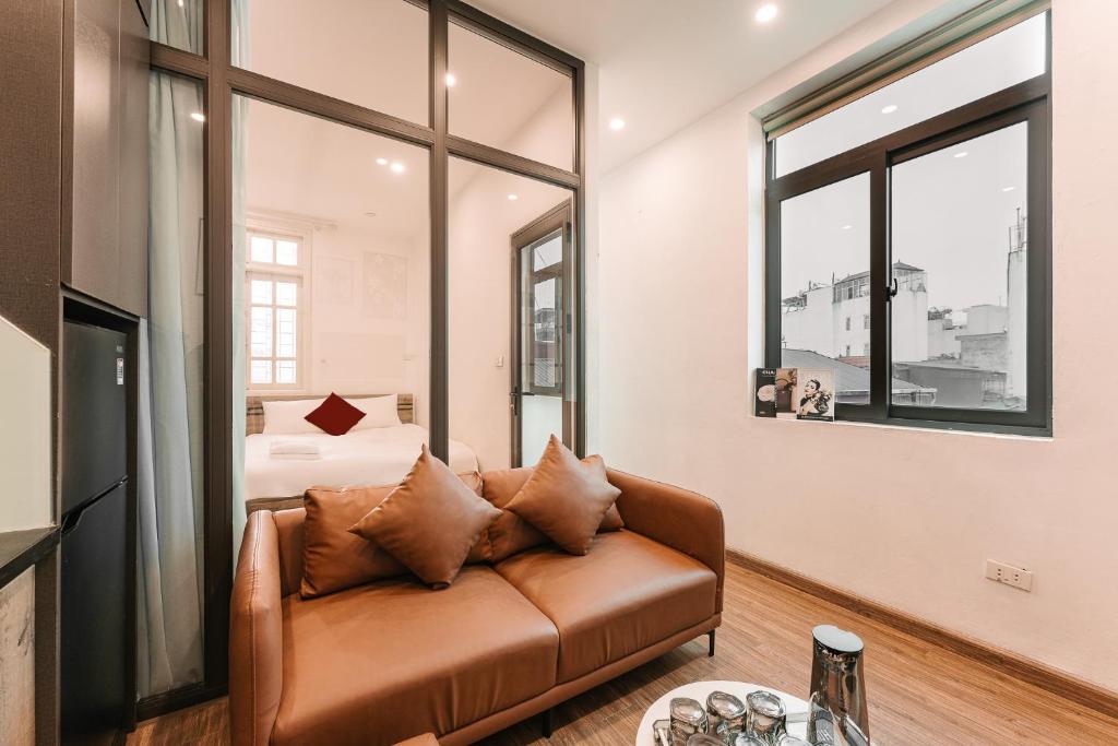 Ngo Huyen- Ha Noi St. Joseph's Cathedral- Tamundi