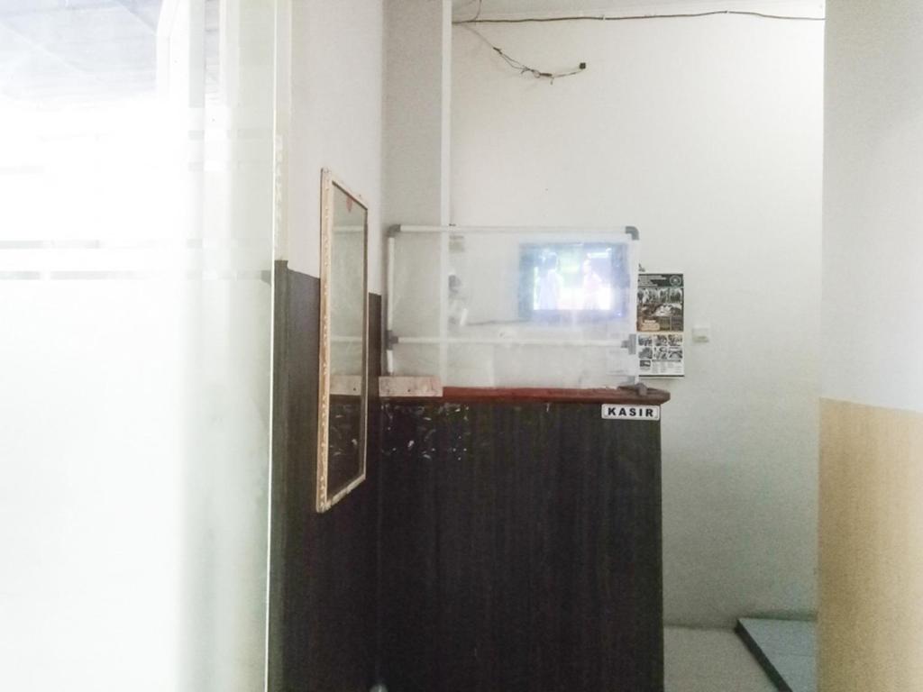 RedDoorz near RS Labuang Baji Makassar photo 1
