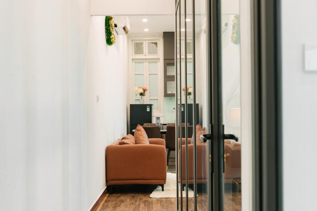 Ngo Huyen- Ha Noi St. Joseph's Cathedral- Tamundi