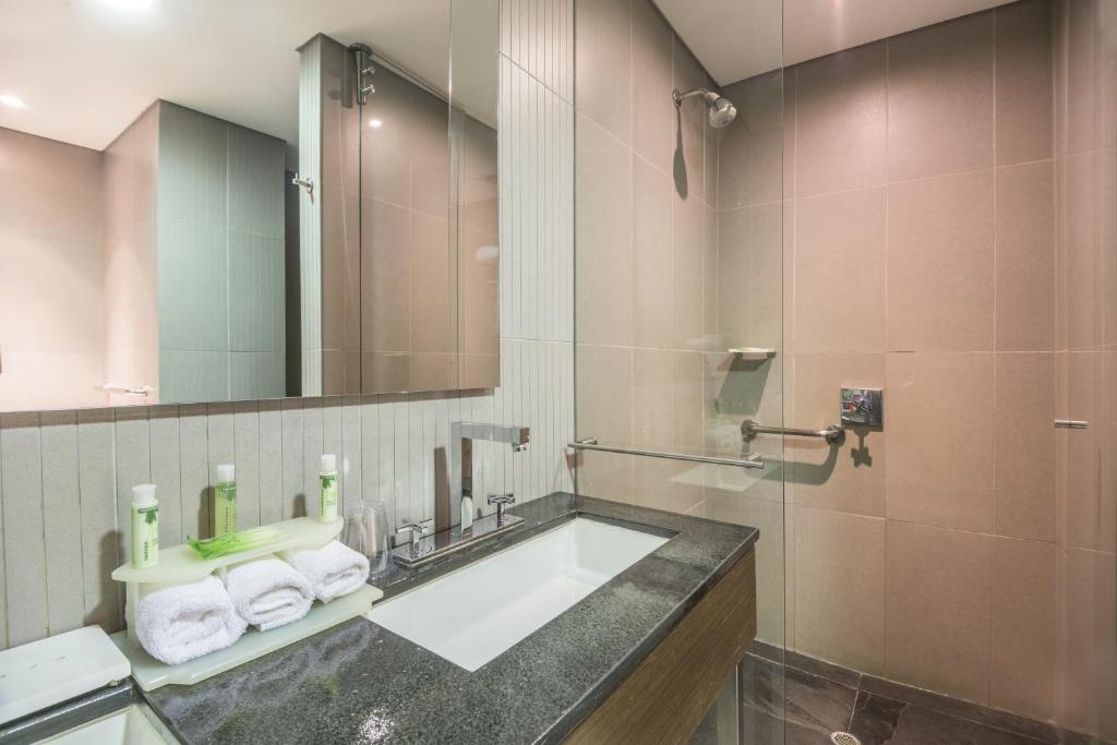 Holiday Inn Express Bogotá - Parque La 93, an IHG Hotel photo 3