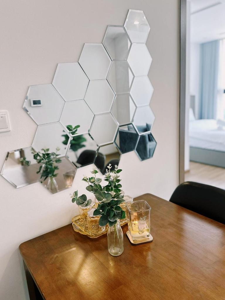 SERVICED APARTMENTS VINHOMES SKYLAKE