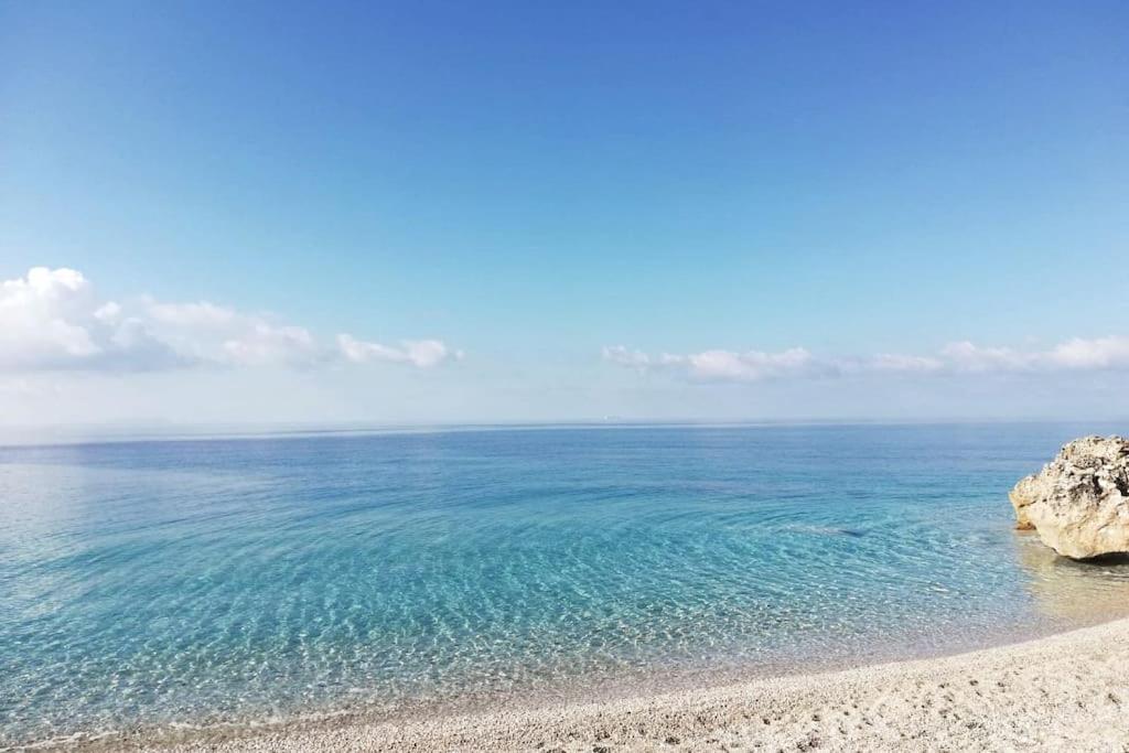 Holliday home 200m from the beach at White Rocks, Dhermi