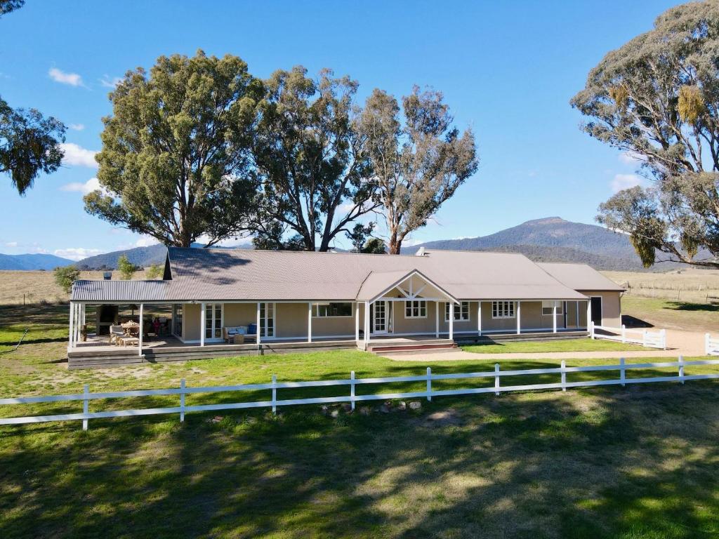 Merrigums - Merrijig - Sleeps 12 photo 2
