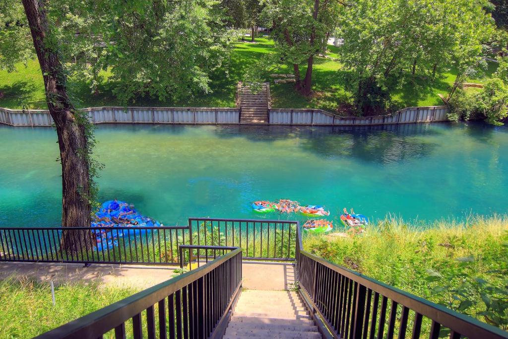 Fun on the Comal CW C104 image