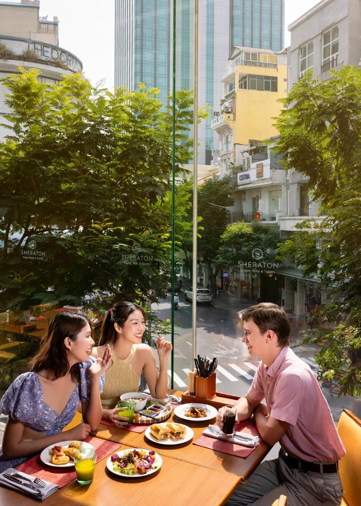 Khách sạn Sheraton Sài Gòn