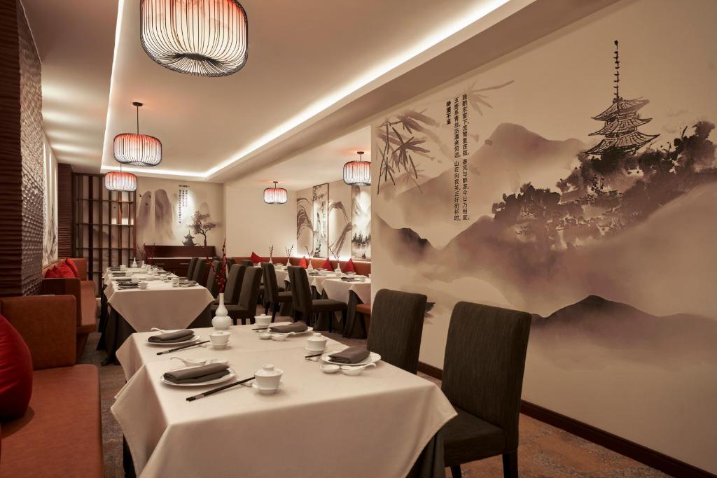 Khách sạn Sheraton Sài Gòn