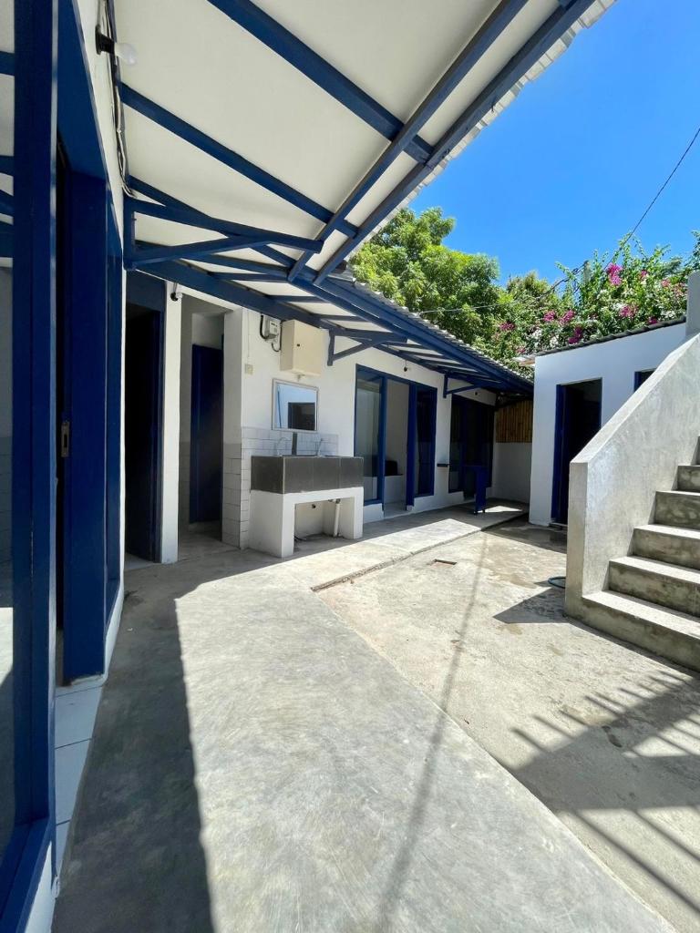 Hostel - Max 2 Guest in 1 Room - GYM - Gili Trawangan Long Term - Tap to explore photos