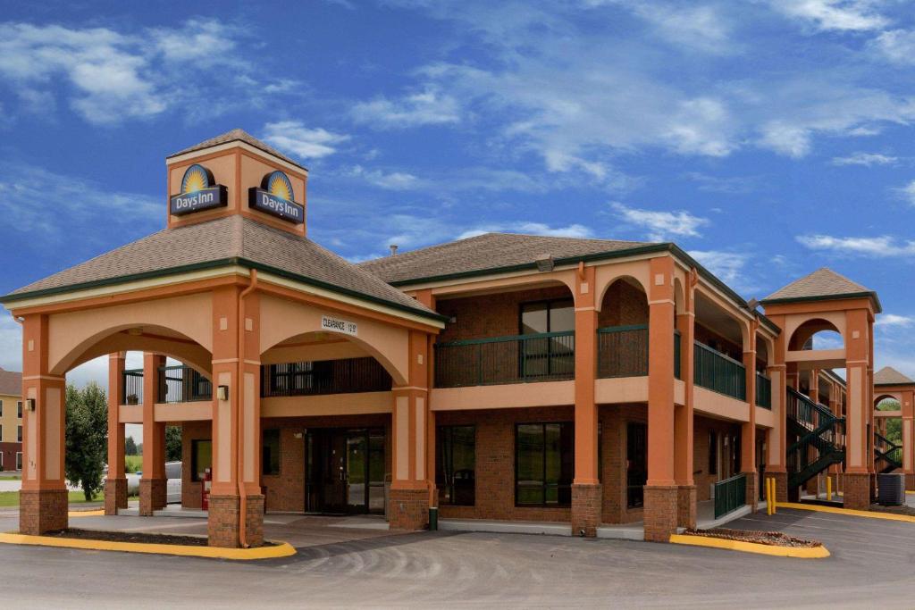 Days Inn by Wyndham Franklin image