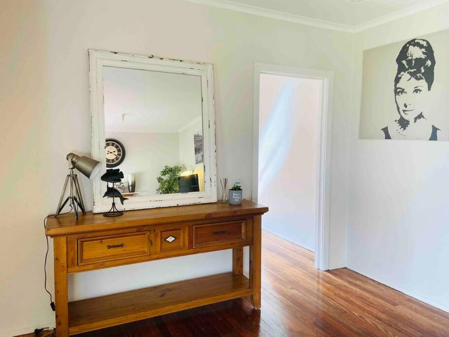 D122 Lovely London Home photo 1