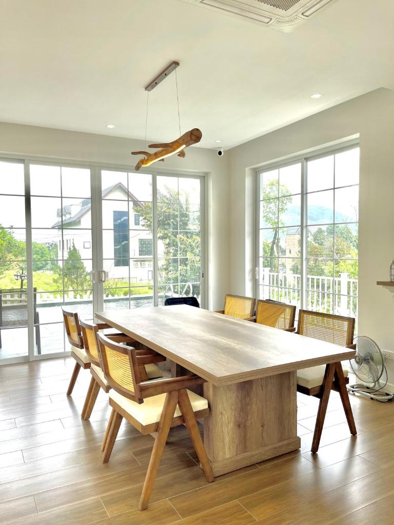 Lucia Villa - Melorita Hòa Lạc