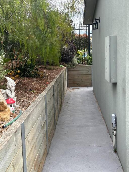 Sunset Manor Stays- Pet Friendly Unit Bairnsdale photo 3