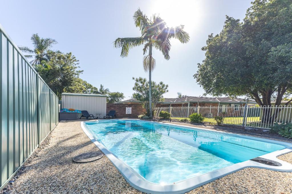 Coffs Harbour Family Oasis - Pool, Games, Fire Pit photo 1
