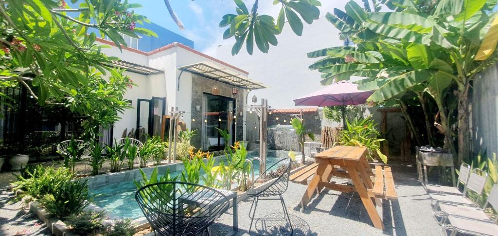 Pool Villa Da Nang 4BR Close to Han River