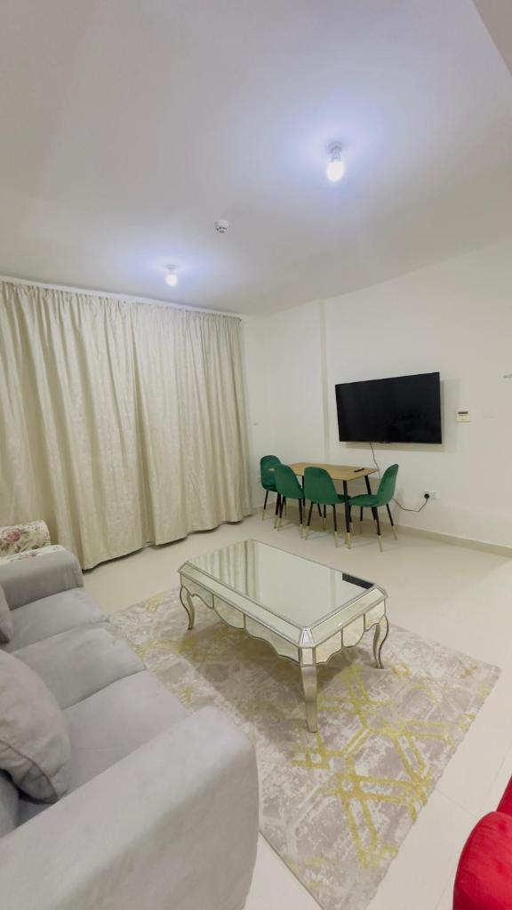 2 bedroom Brand New Hotel Apartment photo 4