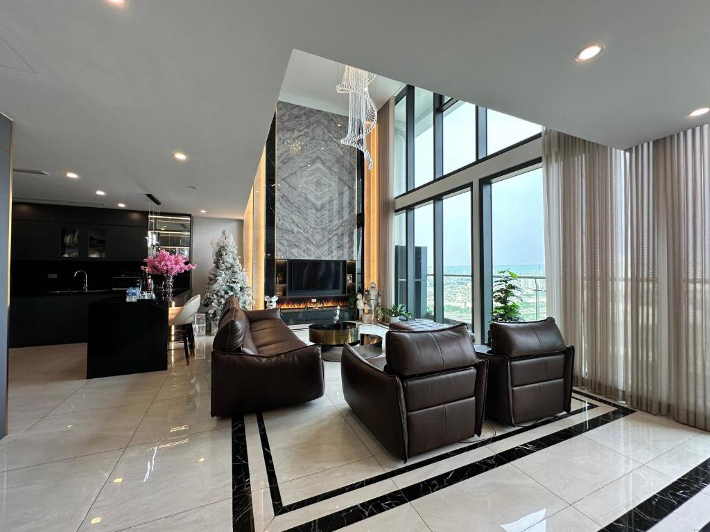 PenLuxury Penhouse duplex