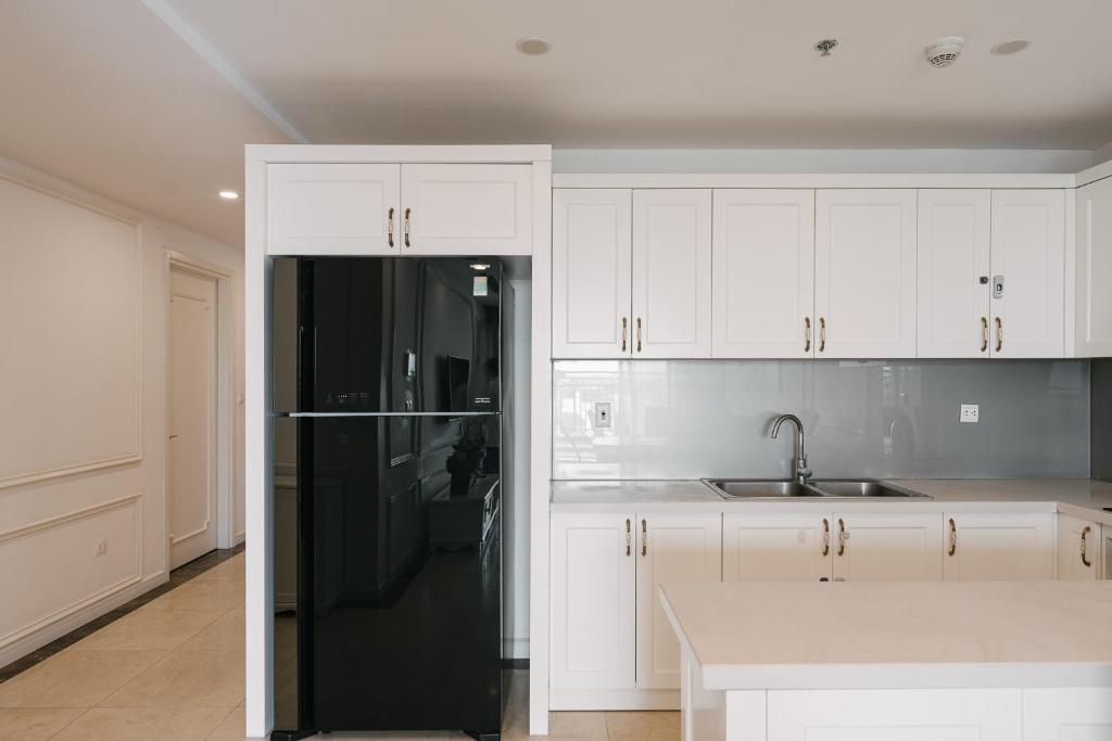 West lake luxury apartment