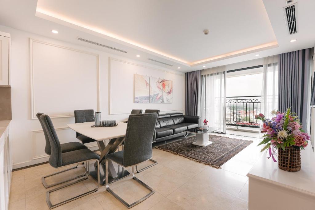West lake luxury apartment