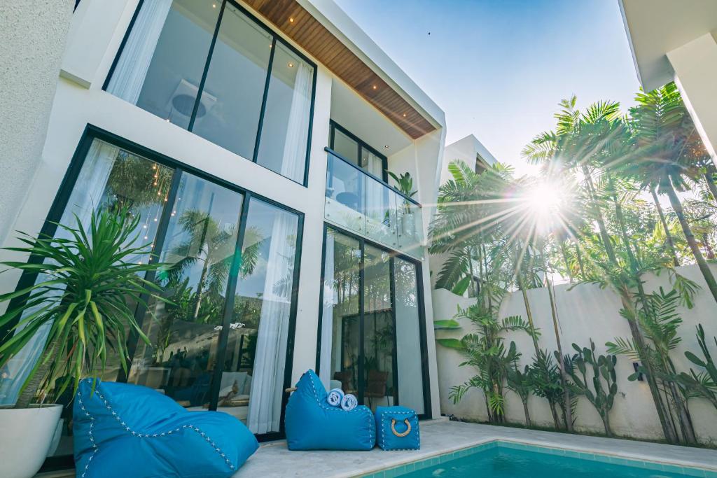 Villa Surya - Luxurious 2BR Private Villa in Quiet Area of Canggu - Tap to explore photos