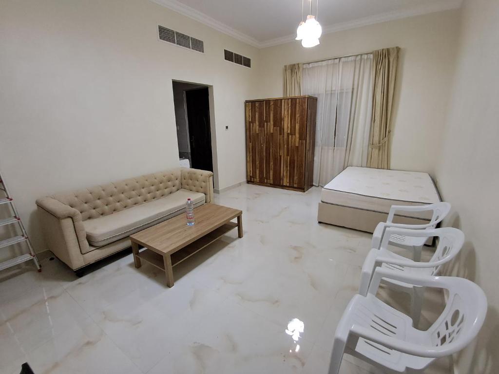 Studio fully furnished photo 1