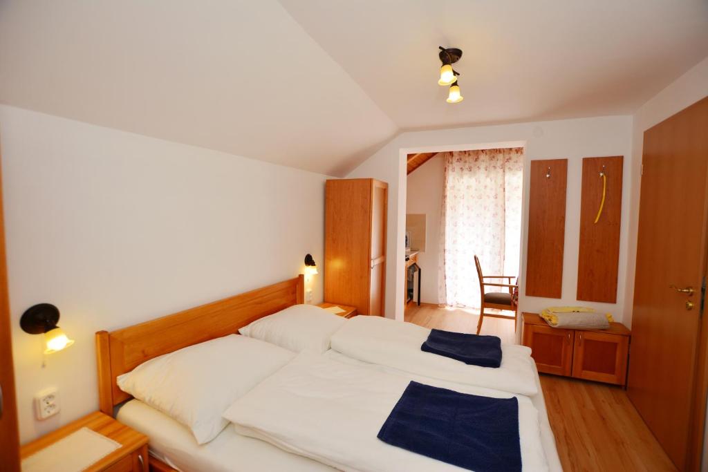 Апартаменты (Апартаменты-студио), Virágoskert Apartman