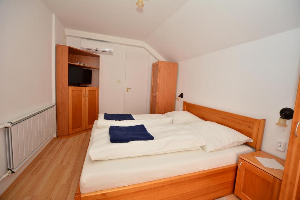 Апартаменты (Апартаменты-студио), Virágoskert Apartman