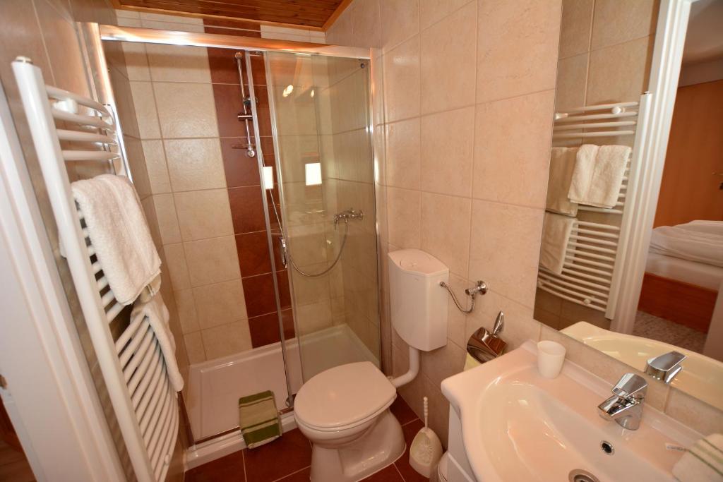 Апартаменты (Апартаменты-студио), Virágoskert Apartman