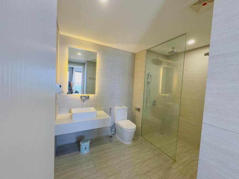 NEW 1BR Apt - Central location, Beach view, Outdoor Pool