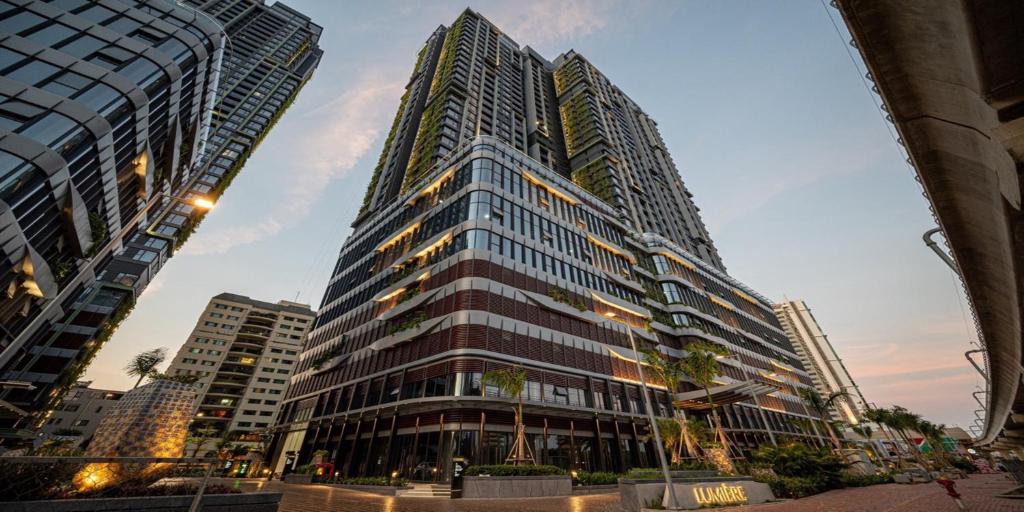 Lumiere Riverside Luxury Vacation