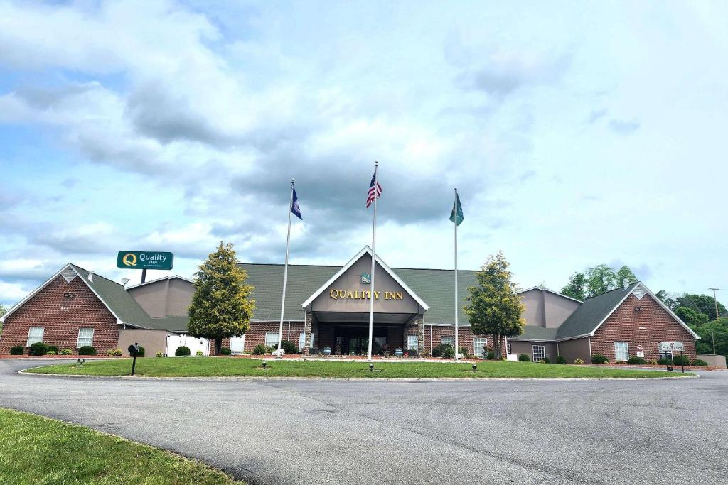 Quality Inn Dublin I-81 image