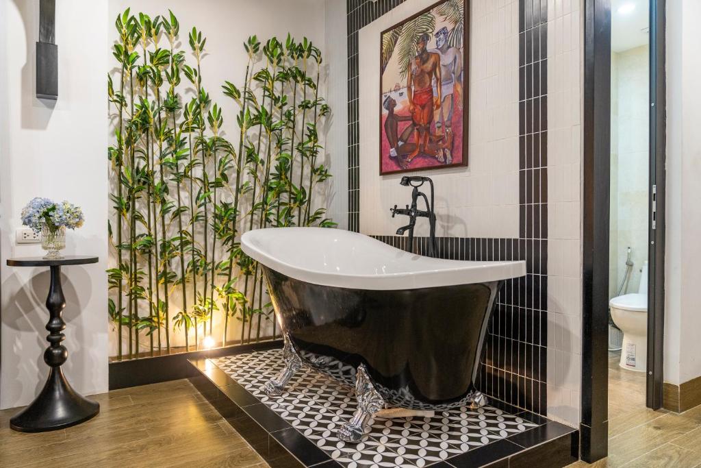 Le's home boutique homestay in the center Hanoi Old quarter