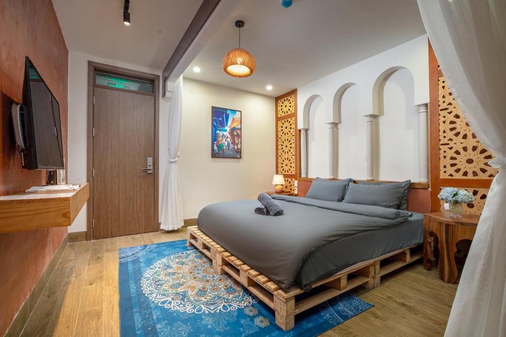 Le's home boutique homestay in the center Hanoi Old quarter