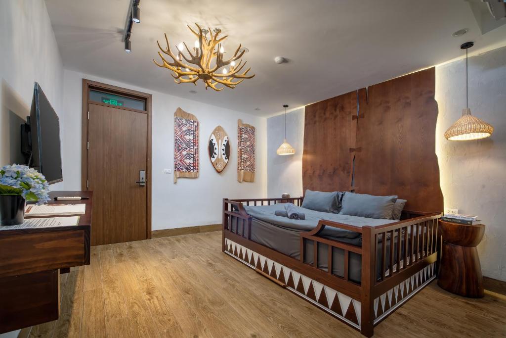 Le's home boutique homestay in the center Hanoi Old quarter