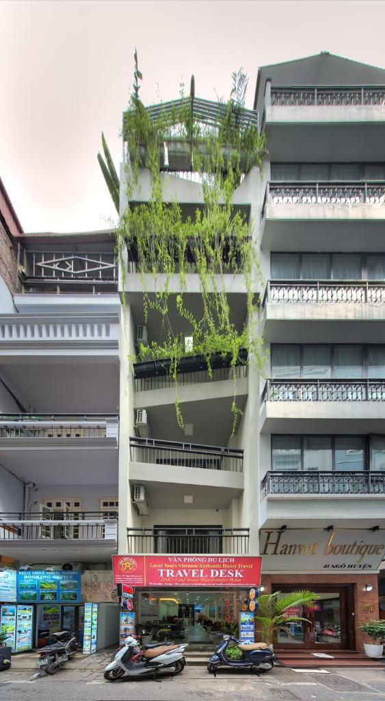 Le's home boutique homestay in the center Hanoi Old quarter