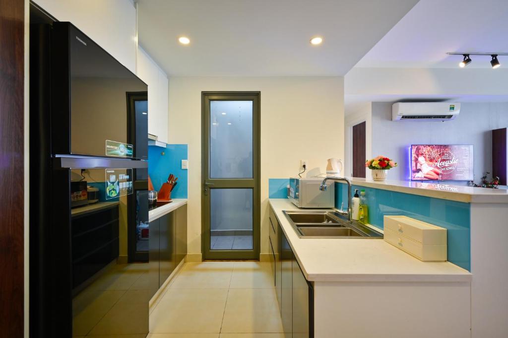 Wonderful 2 BR condo in Masteri T1, fully furnished with full amenities