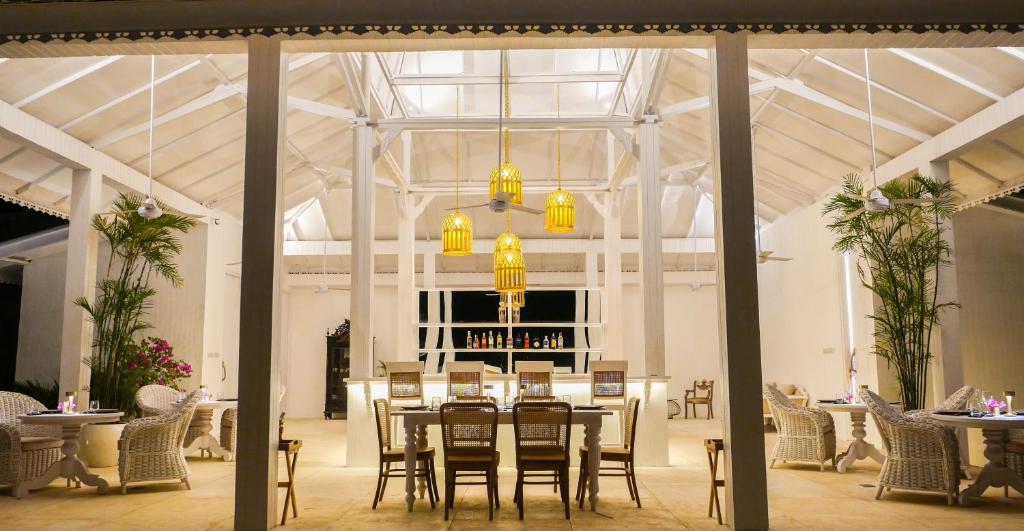 Ria Uluwatu, Tropical Chic Hotel photo 4