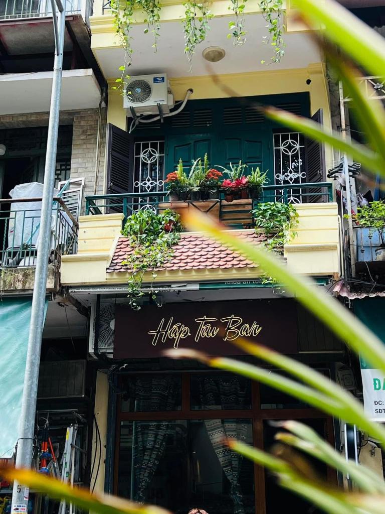 Garden Balcony Room In Old Quarter Netflix Free Washer Dryer