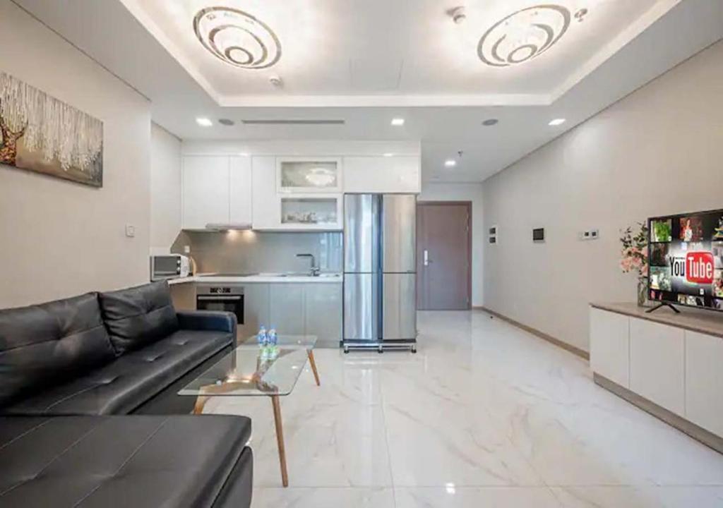 Landmark 81 and Vinhomes Riverside Residence