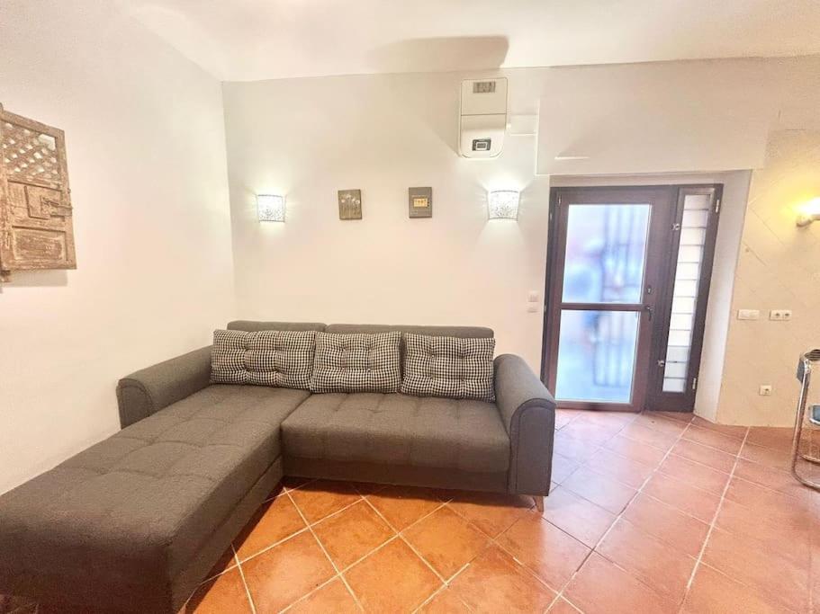 Centro Lavapies Meson D Paredes