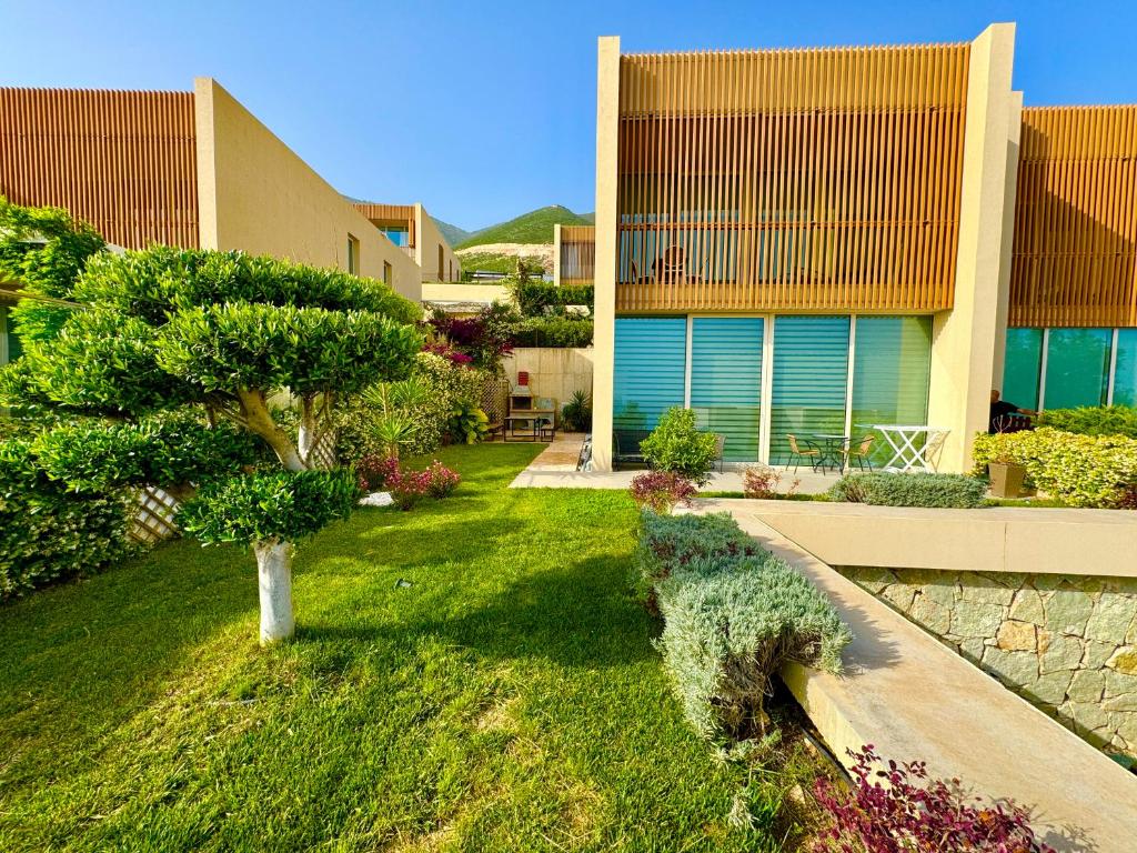 Green Coast, Palase 148 photo 1