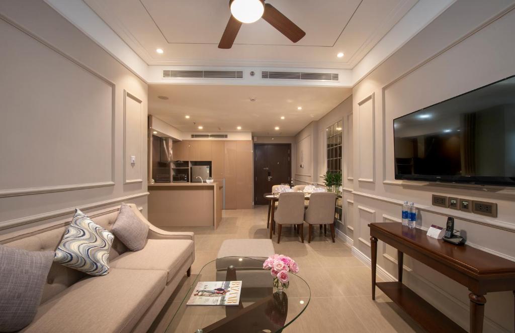 Luxurious Ocean View Suites in Altara Suites Building