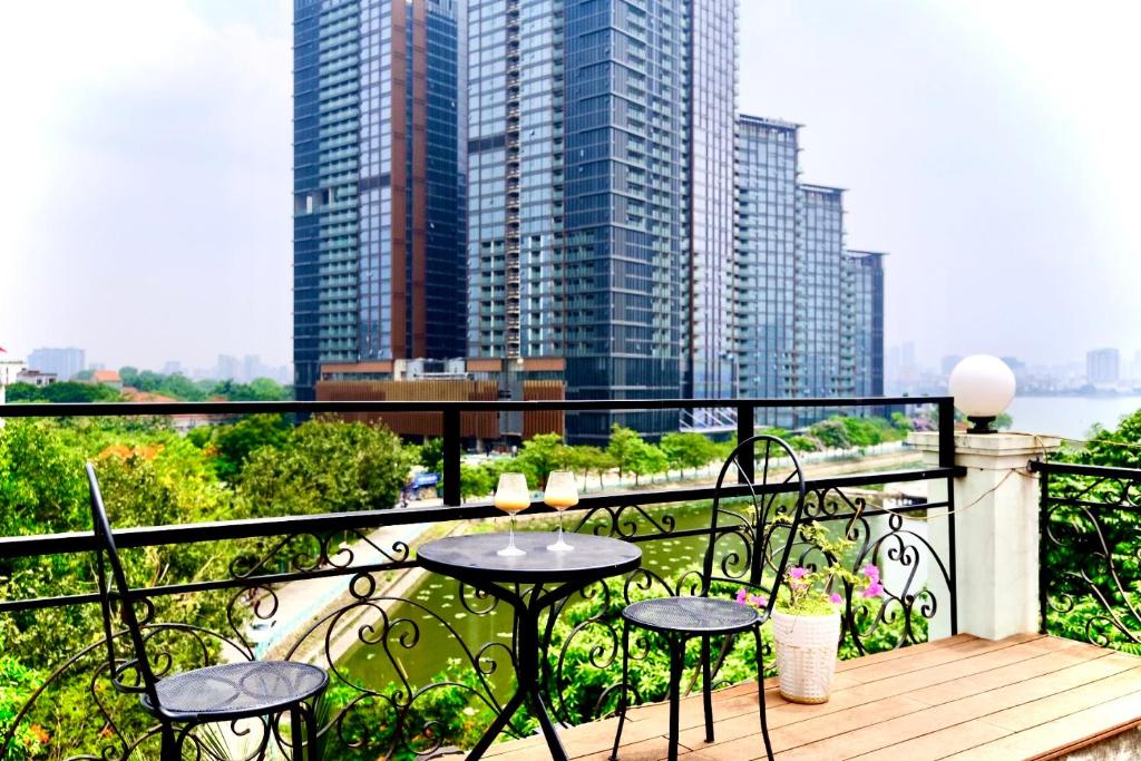 Sora Home Studio Balcony