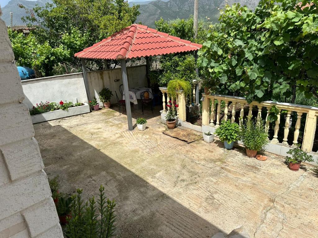 Santi's Villa photo 3