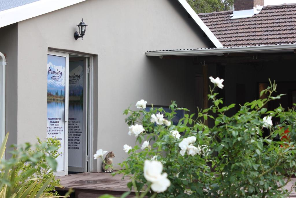 The Itumeleng Guest House photo 2