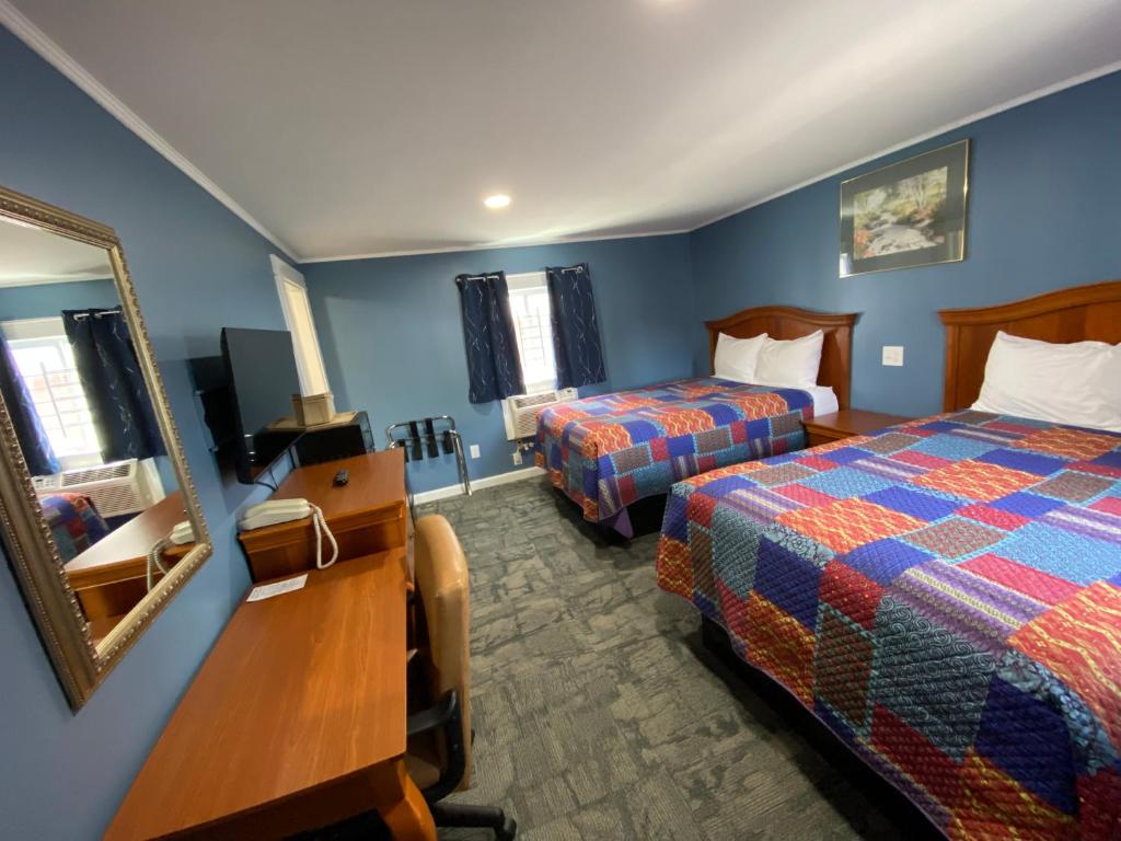 Royal Inn Claremont image