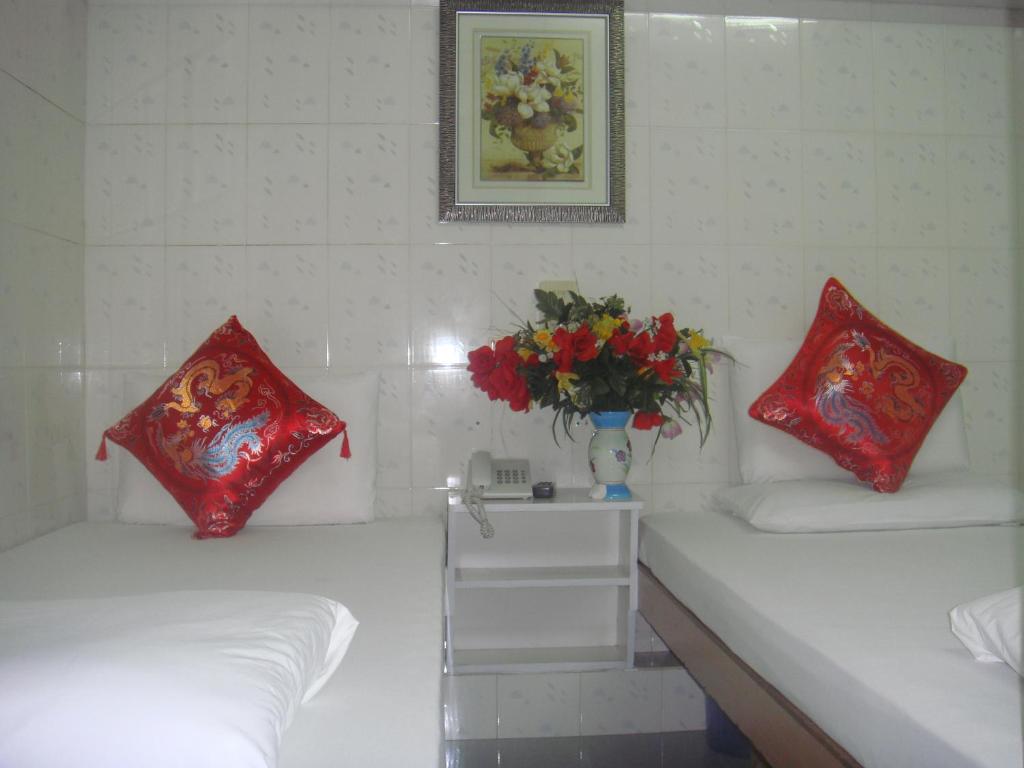 Трехместный (Трехместный номер), Paris Guest House