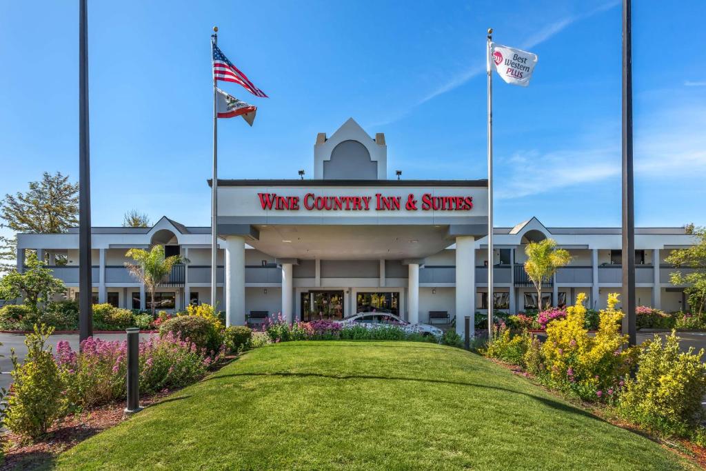 Best Western Plus Wine Country Inn & Suites image