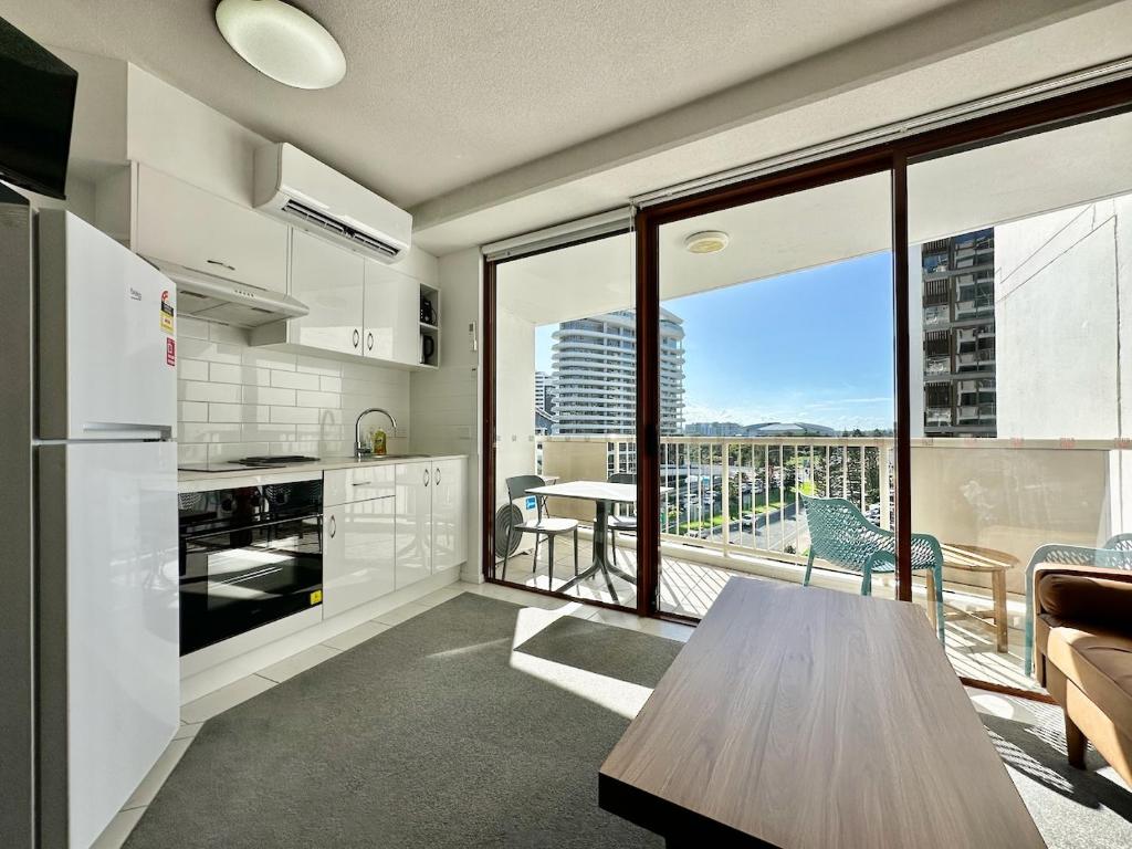 Broadbeach Central Apt 601 - Tap to explore photos