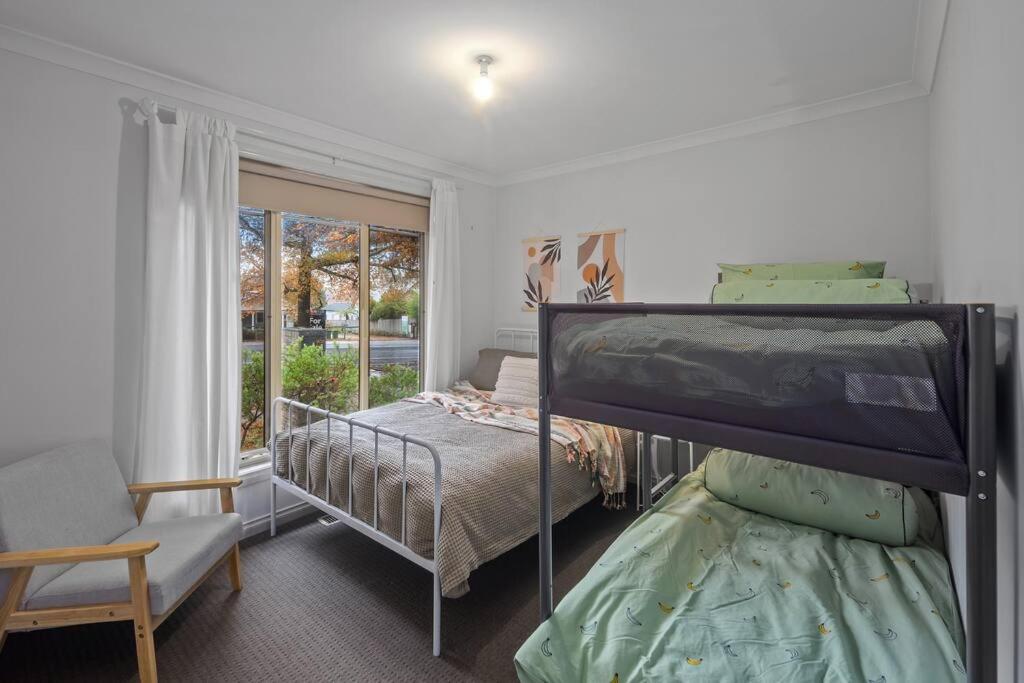 Gloria of Healesville photo 4
